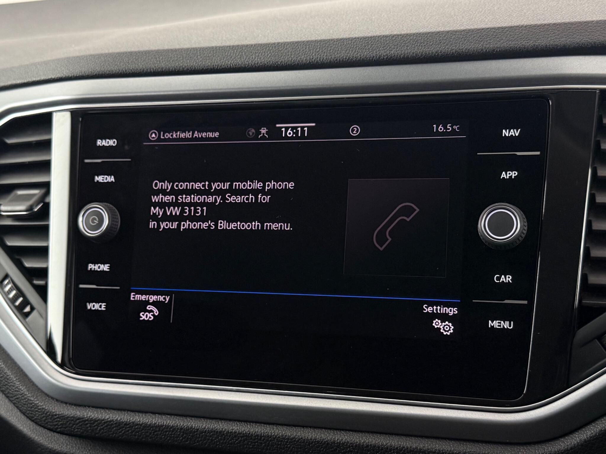 Volkswagen T-Roc view 24