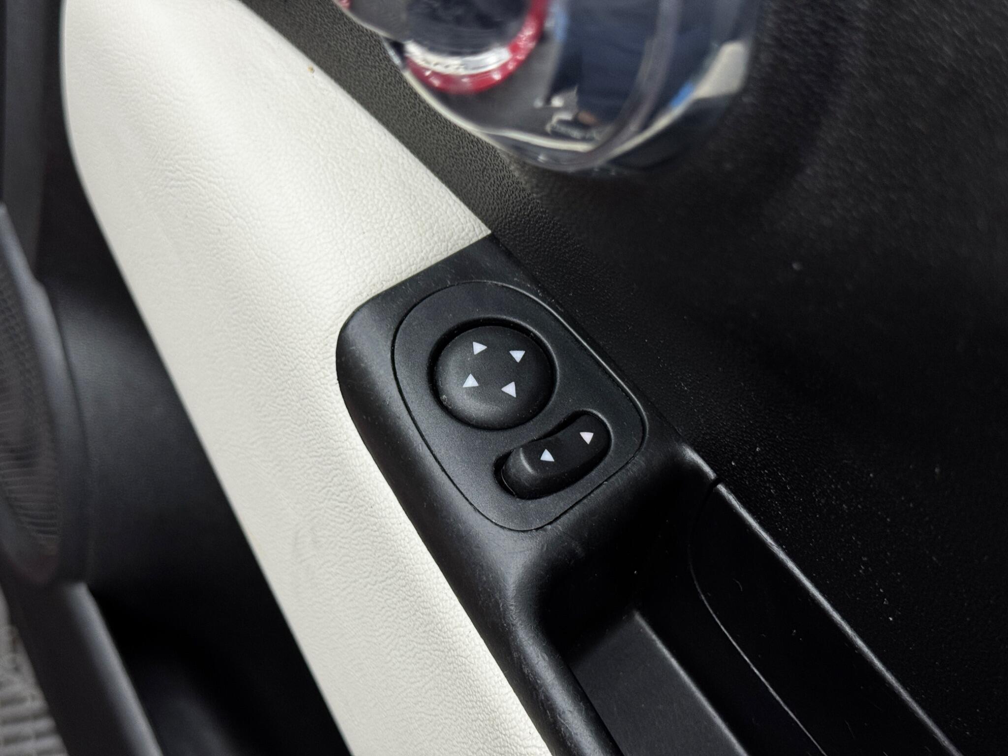 Fiat 500c view 34