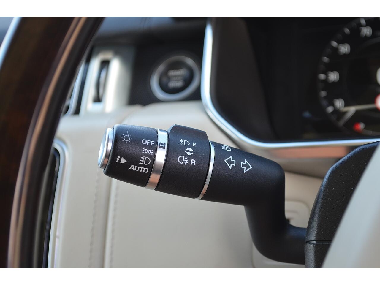 Land Rover Range Rover view 45