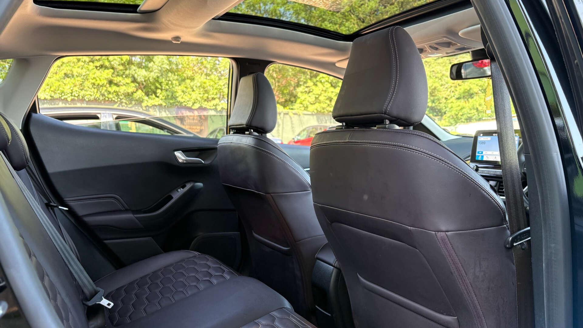 Ford Fiesta view 9