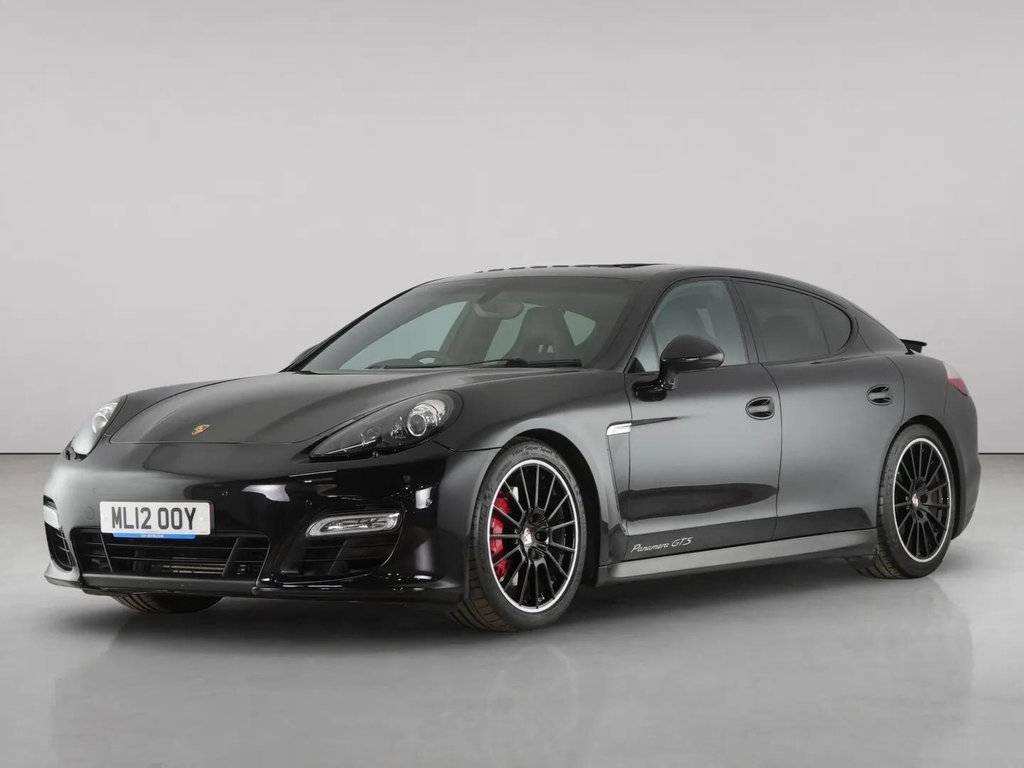 Porsche Panamera view 2