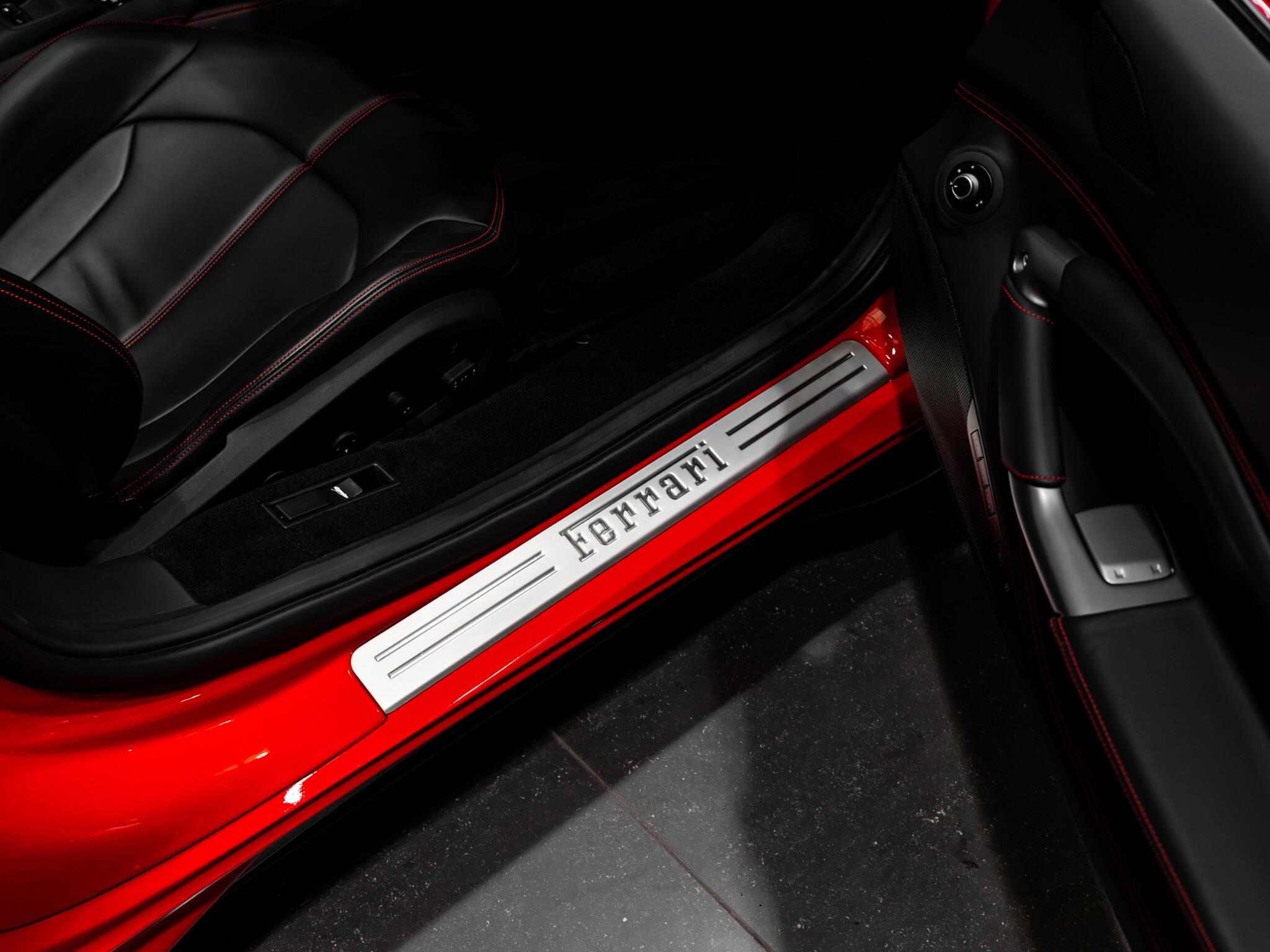 Ferrari F8 Tributo view 29