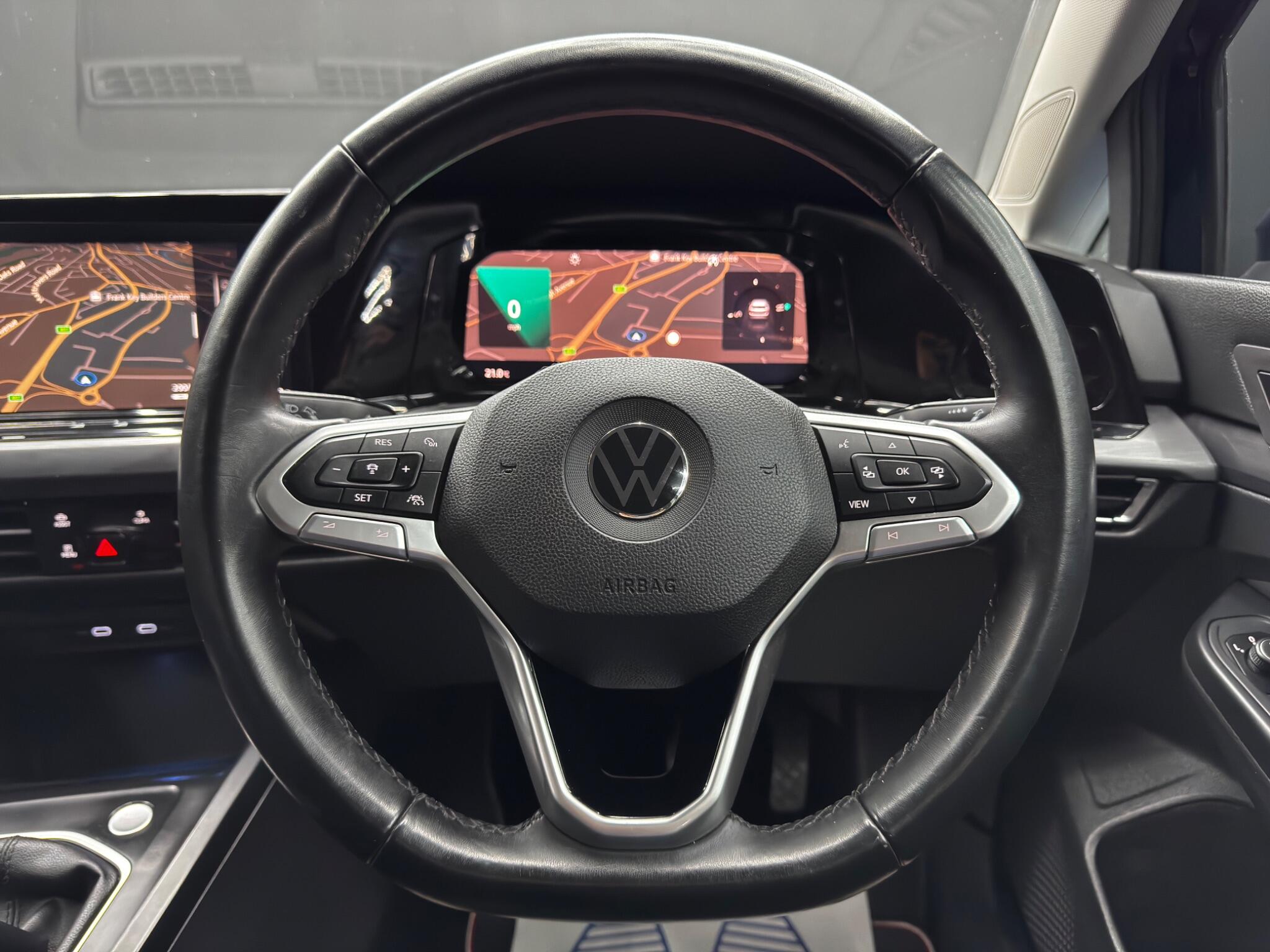 Volkswagen Golf view 19