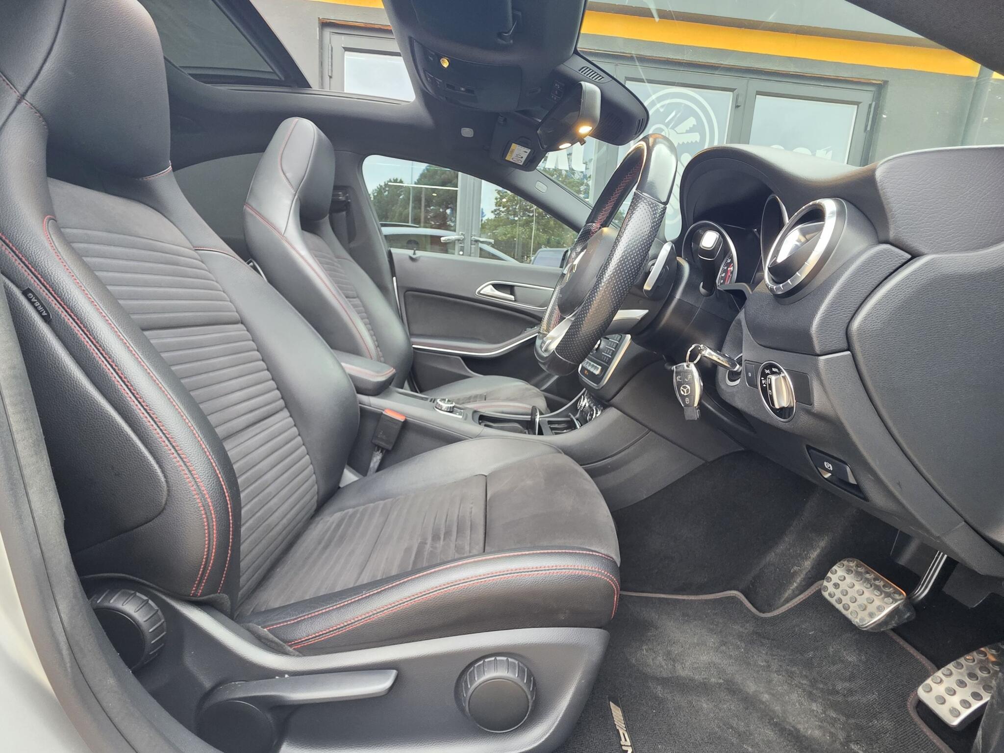 Mercedes-Benz Cla view 10