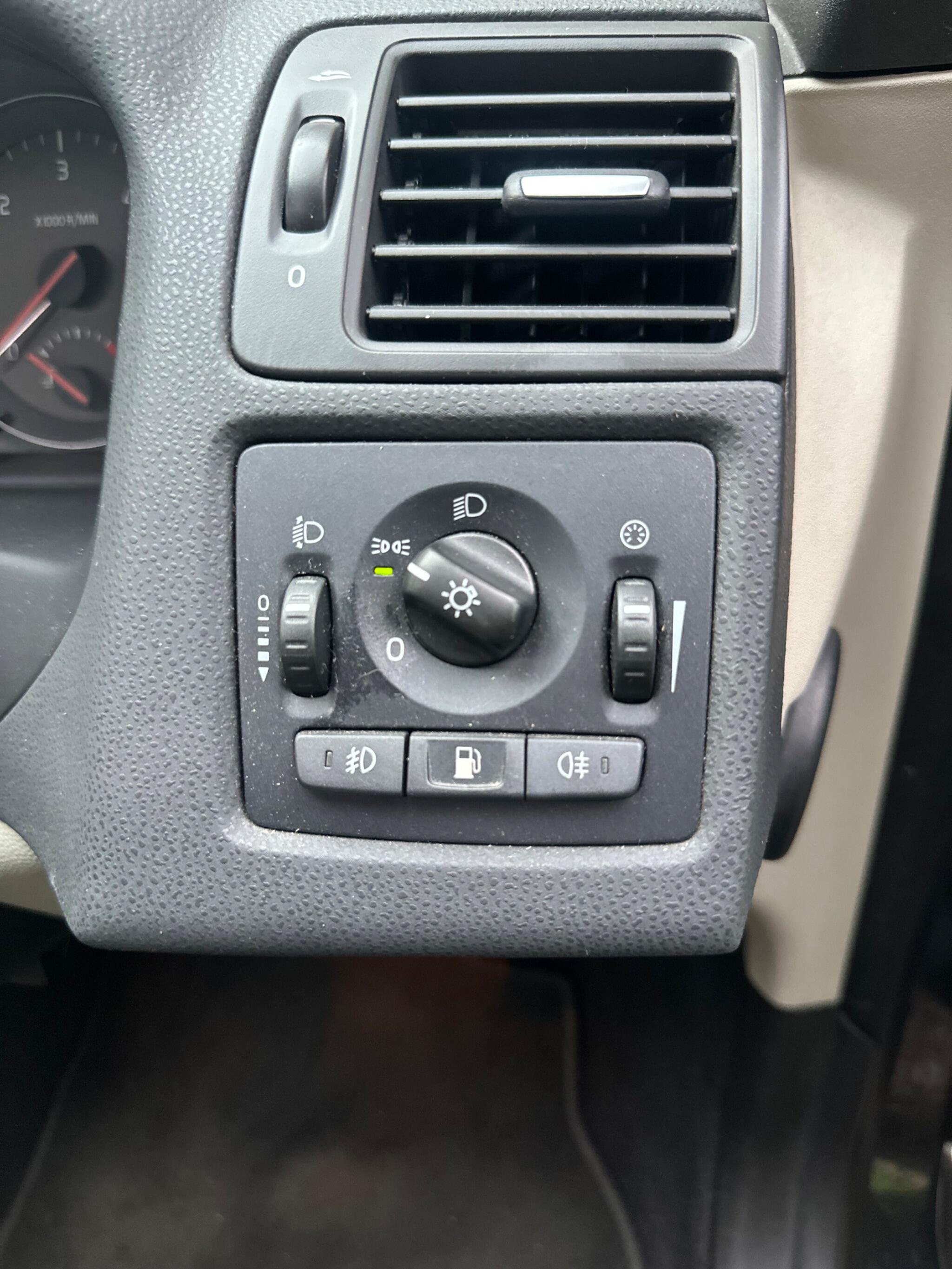 2010 Volvo C30 image 32