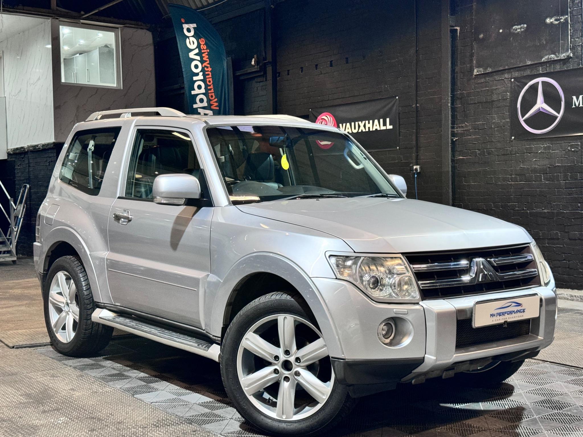 Mitsubishi Shogun view 19