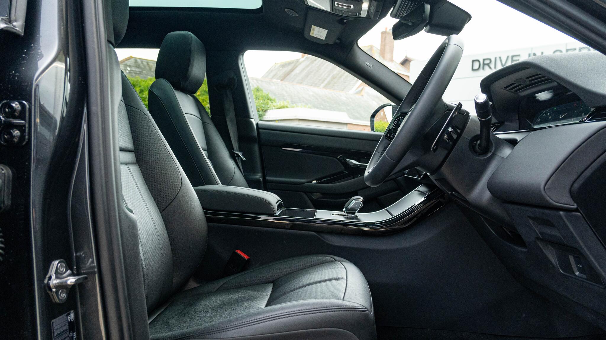 Land Rover Range Rover Evoque view 49