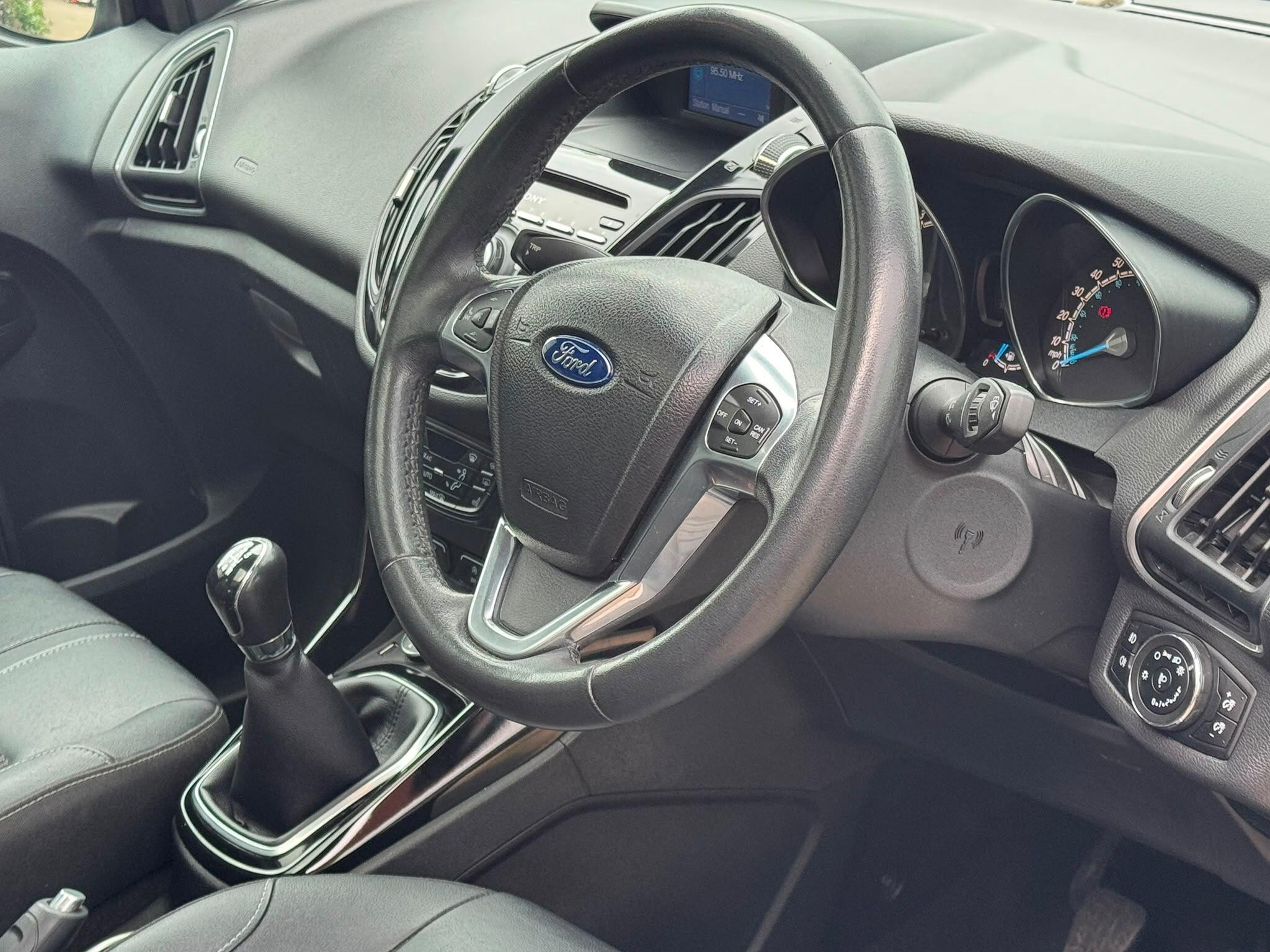 Ford B-Max view 28