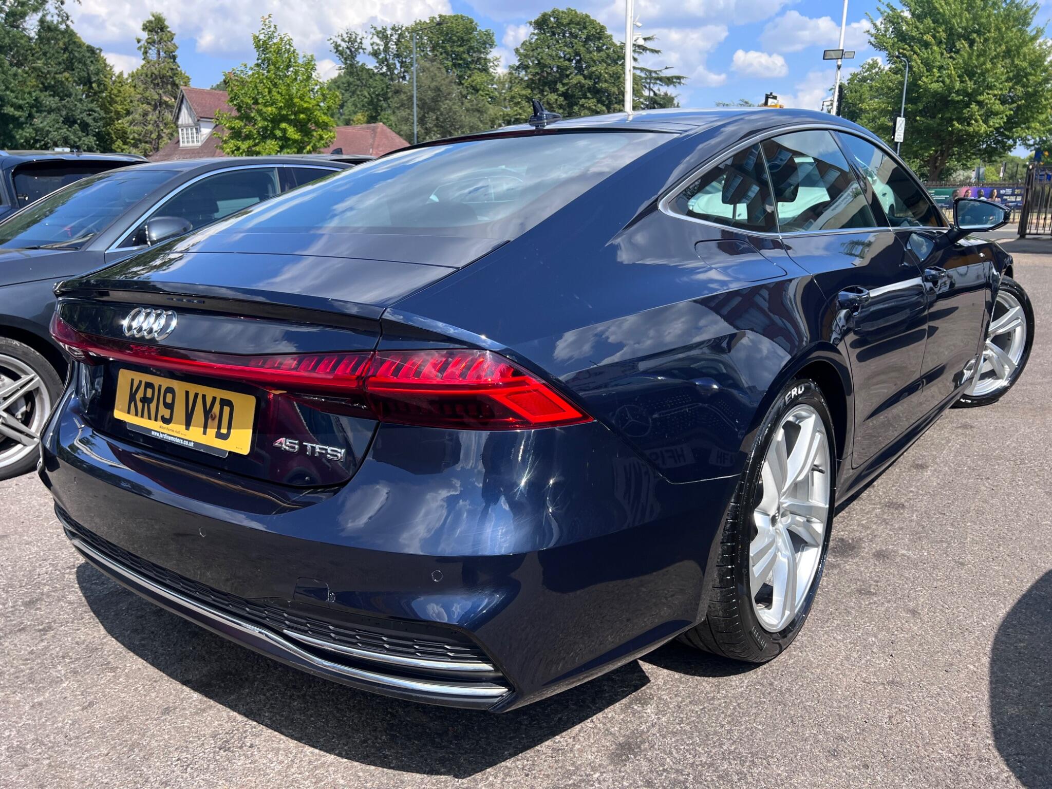 Audi A7 view 9