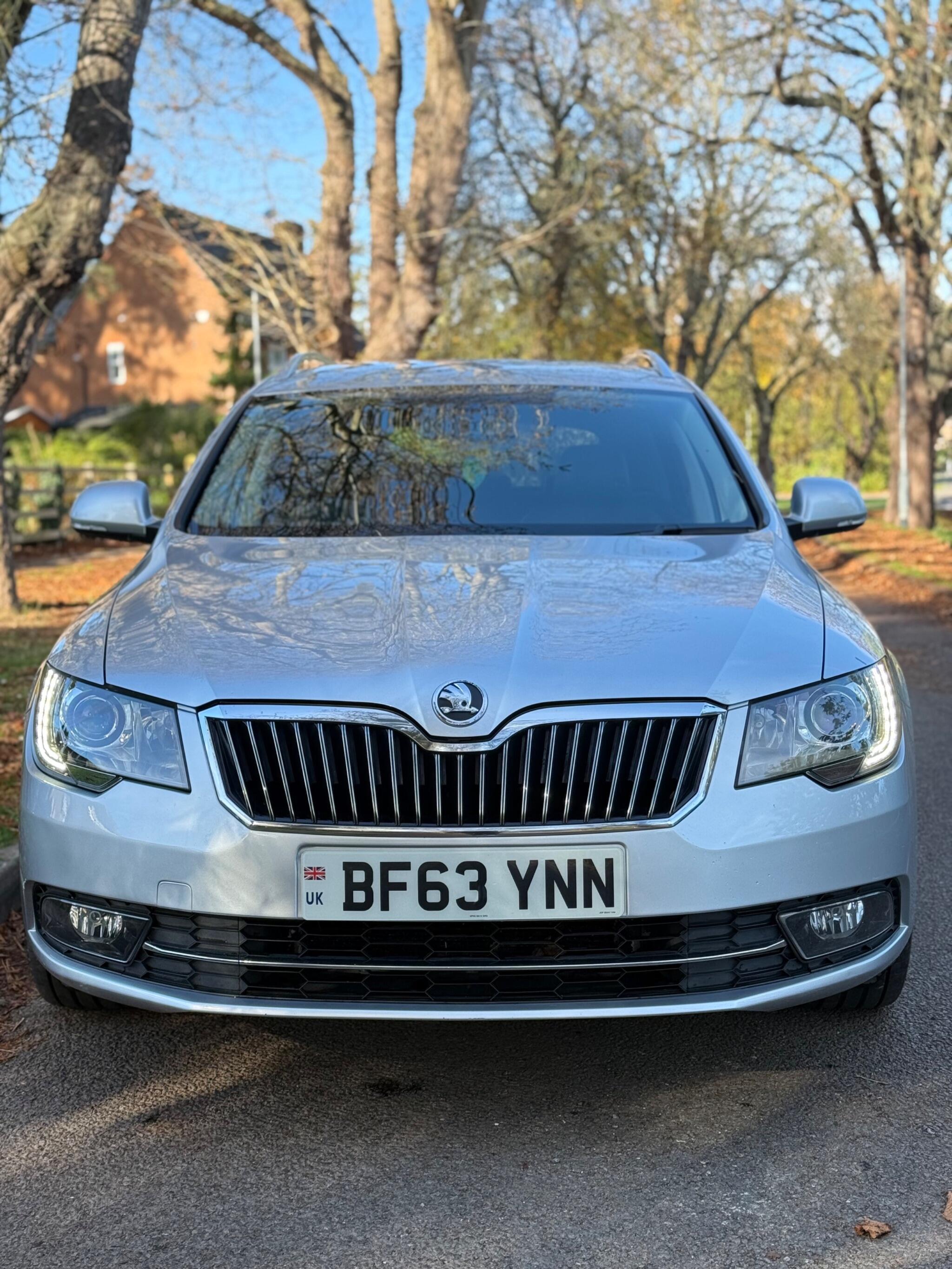 2013 Skoda Superb 2.0 TDI Elegance Euro 5 (s/s) 5dr • 155,000 miles image 11