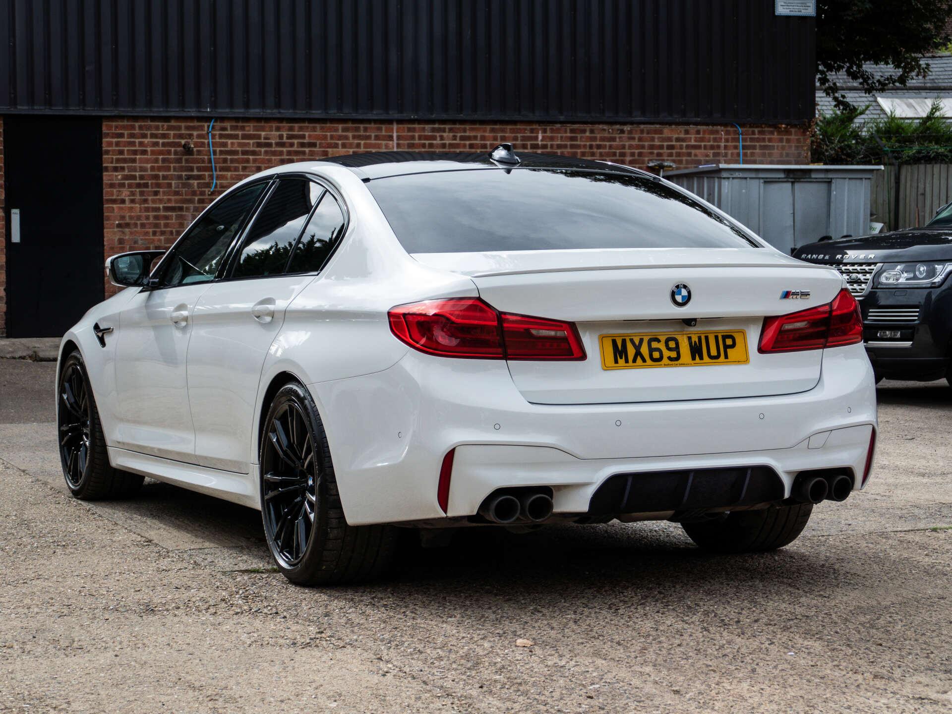BMW M5 view 15