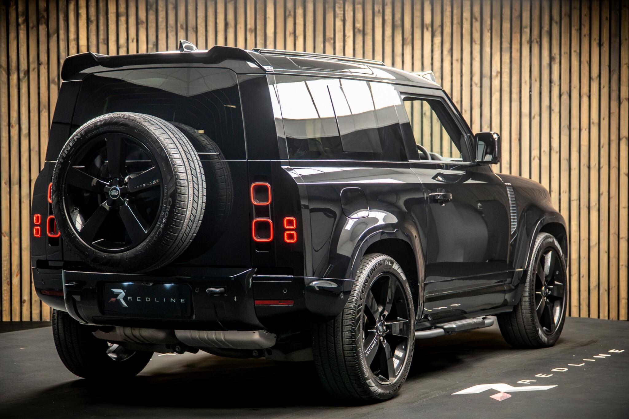 Land Rover Defender view 4
