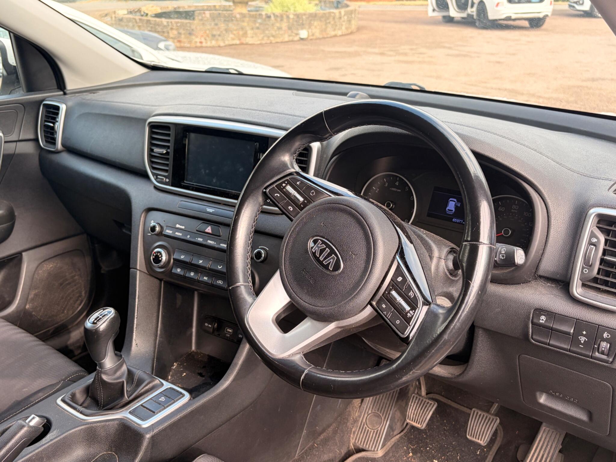 Kia Sportage view 3