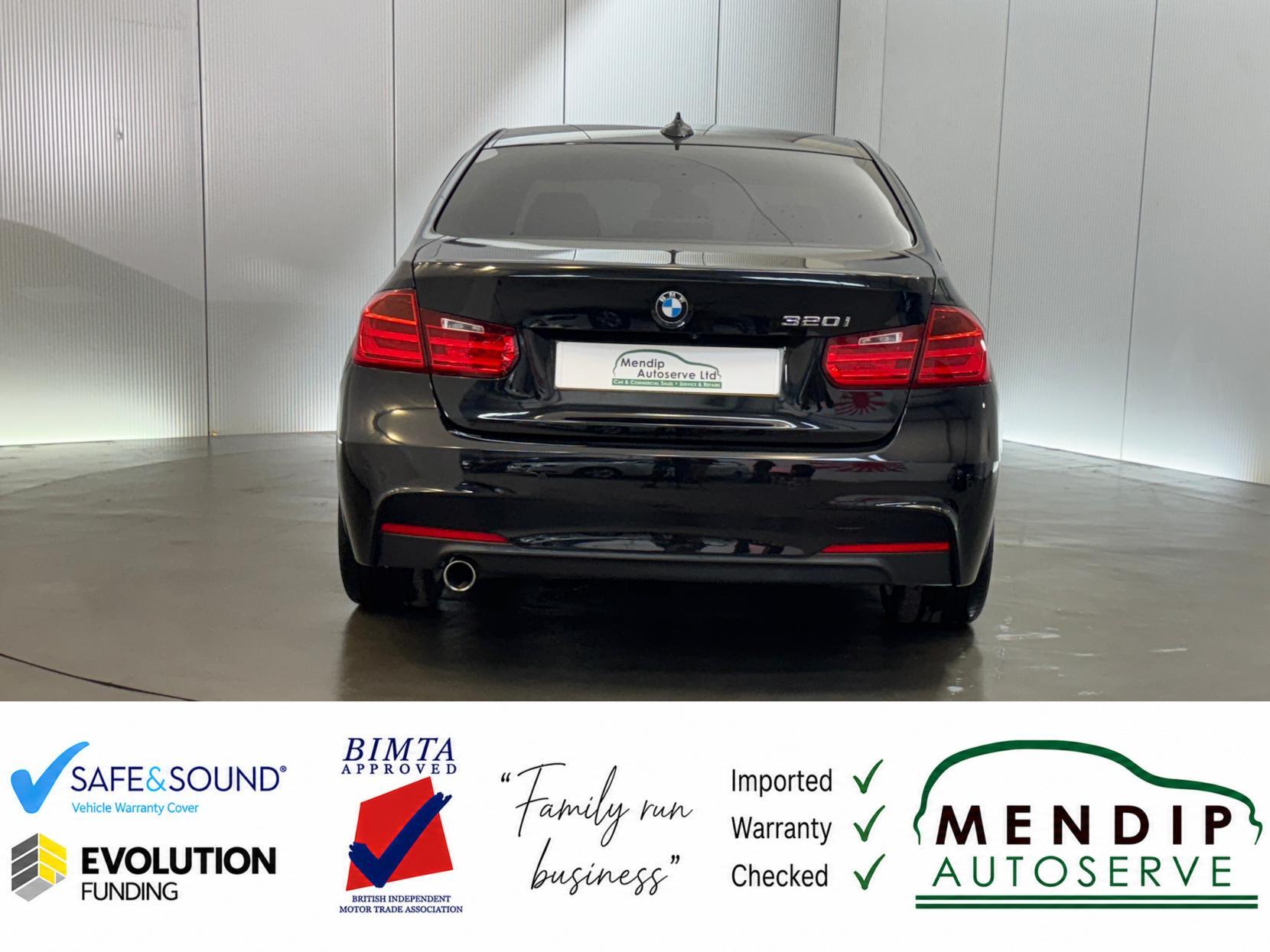 BMW 3 Series view 17