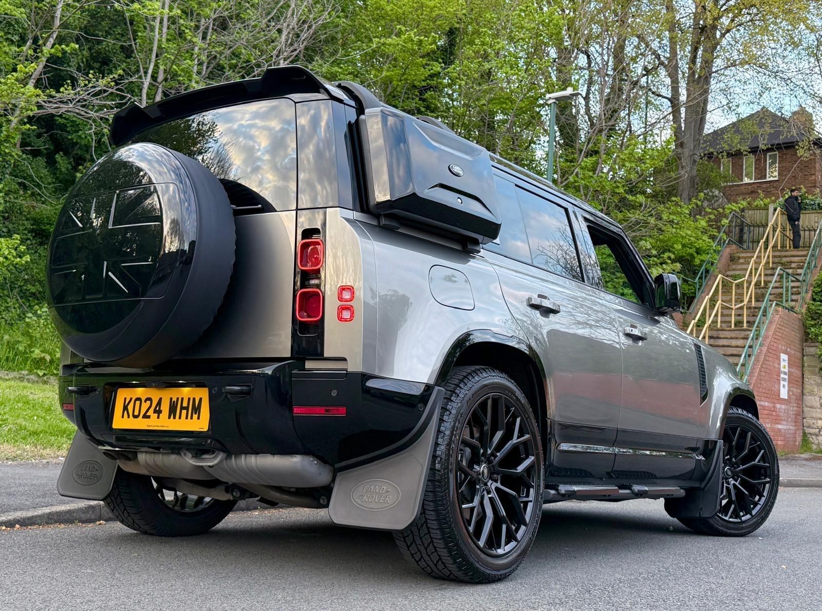 Land Rover Defender view 36
