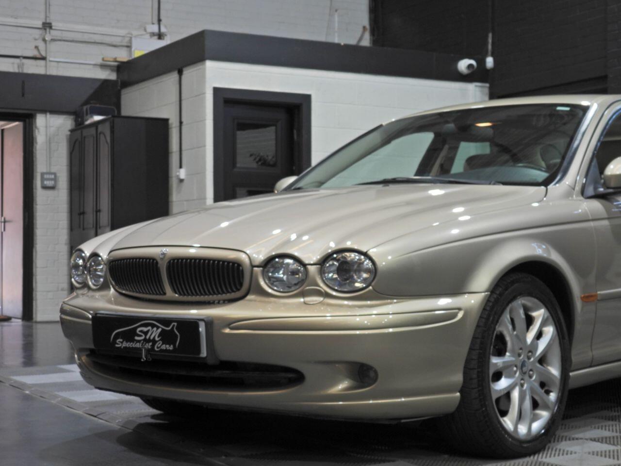 Jaguar X-Type view 16