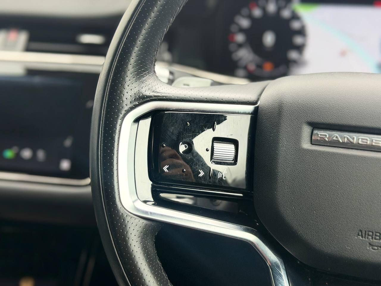 Land Rover Range Rover Evoque view 37
