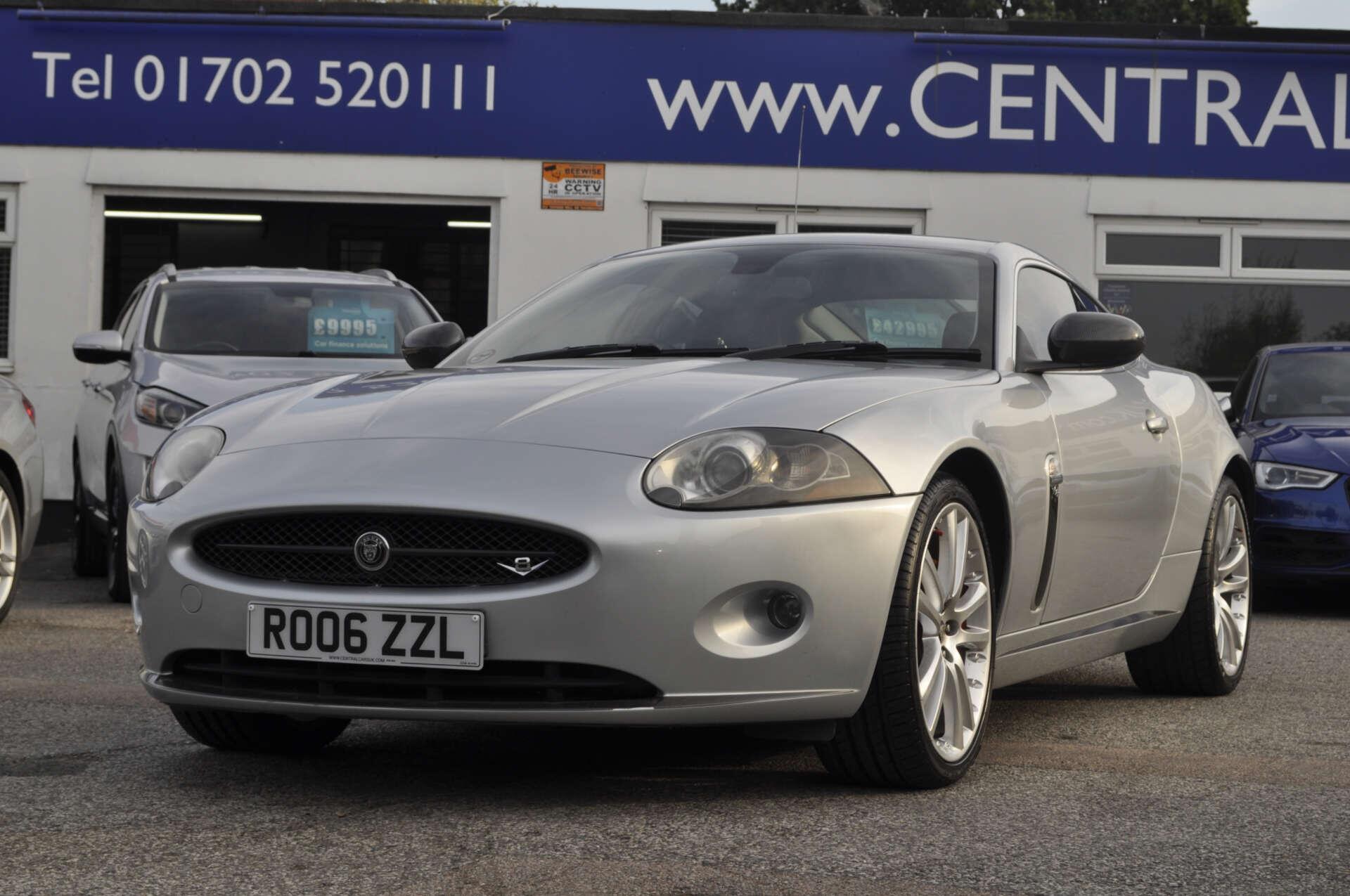 Jaguar XK view 25