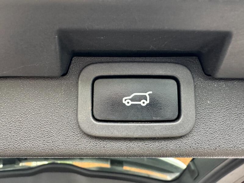 Land Rover Discovery view 66