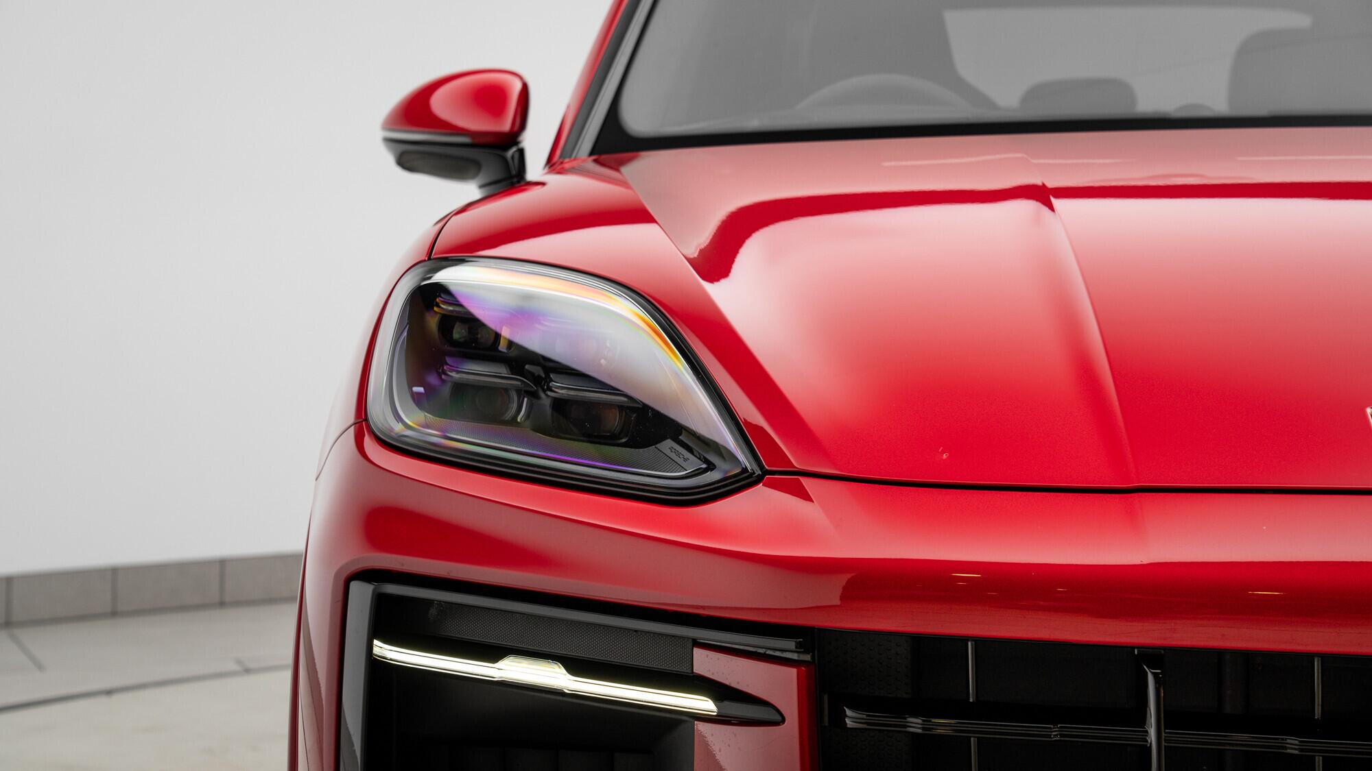 Porsche Cayenne view 8