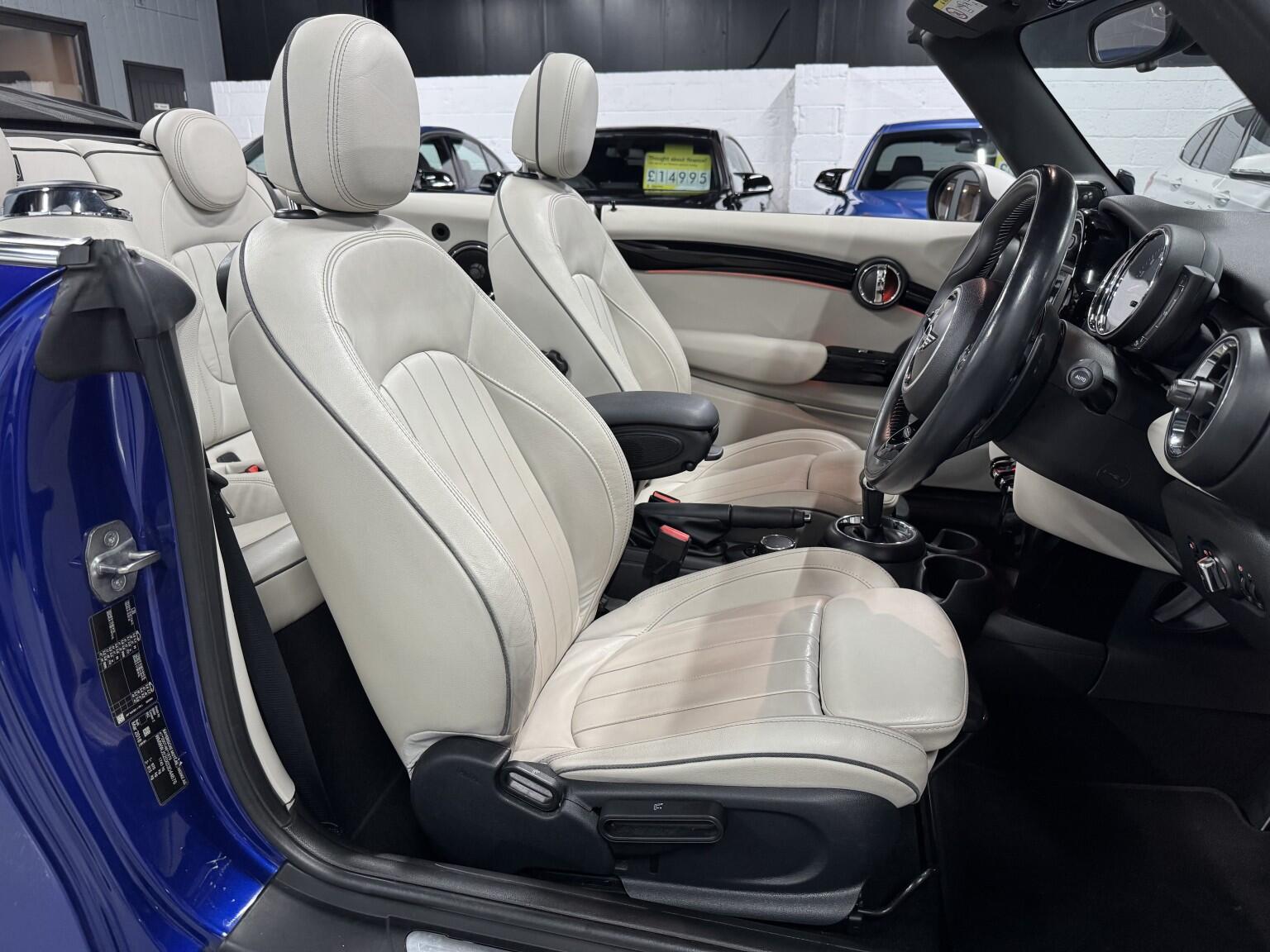 Mini Convertible view 8