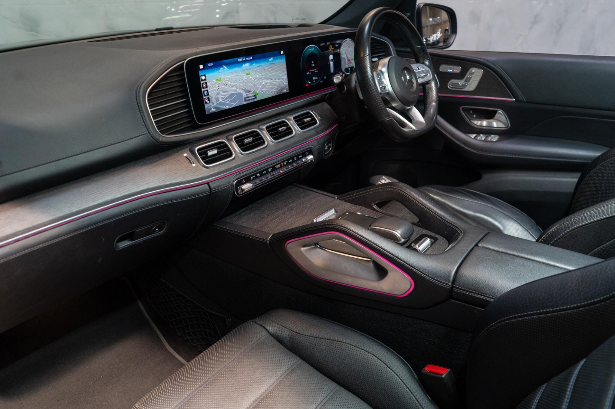 Mercedes-Benz GLS view 11
