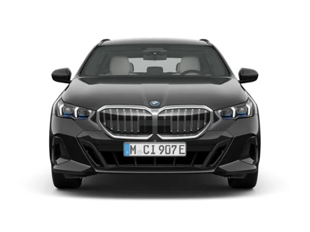 BMW 5 Series view 5