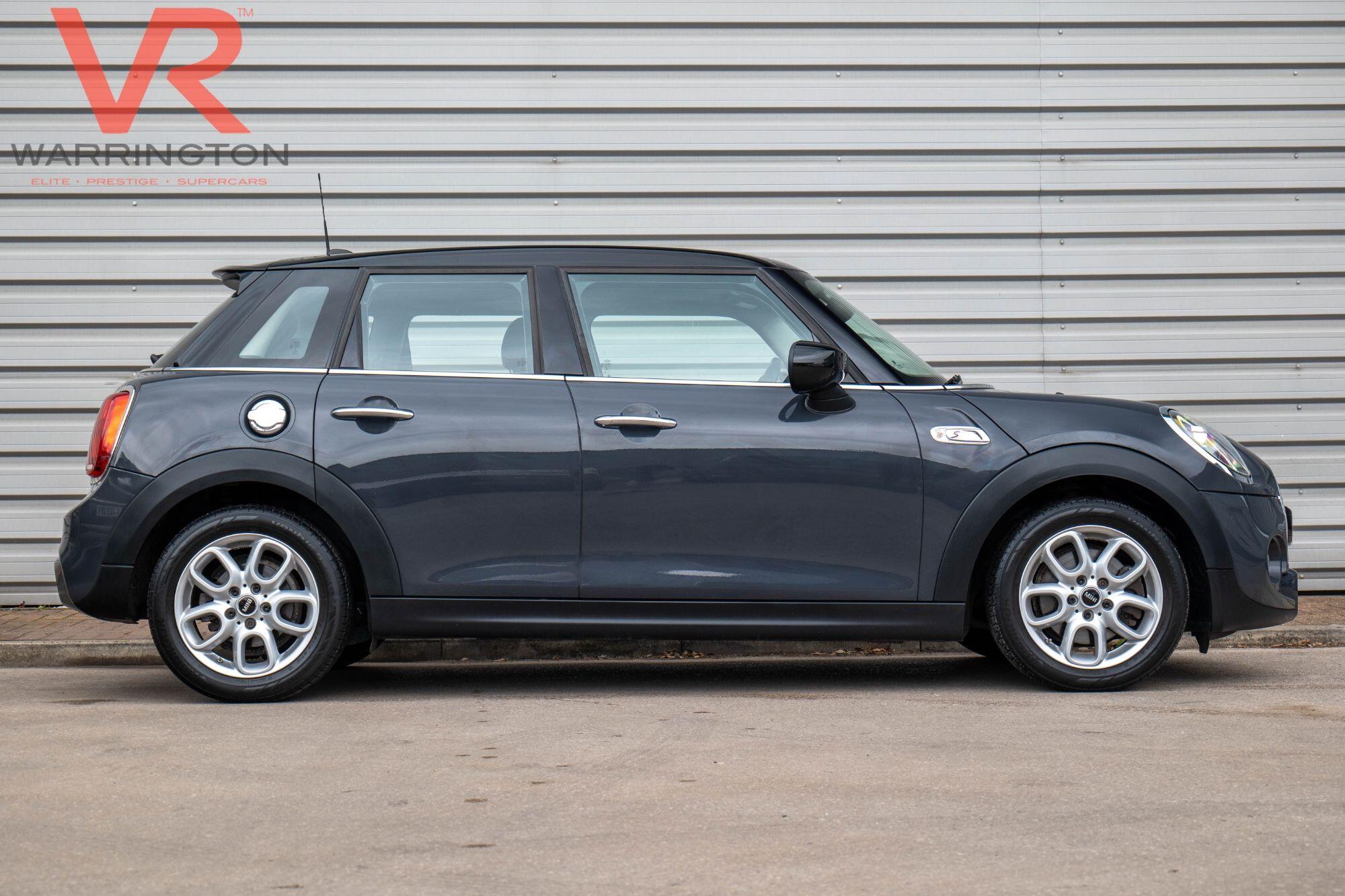 Mini Cooper view 18