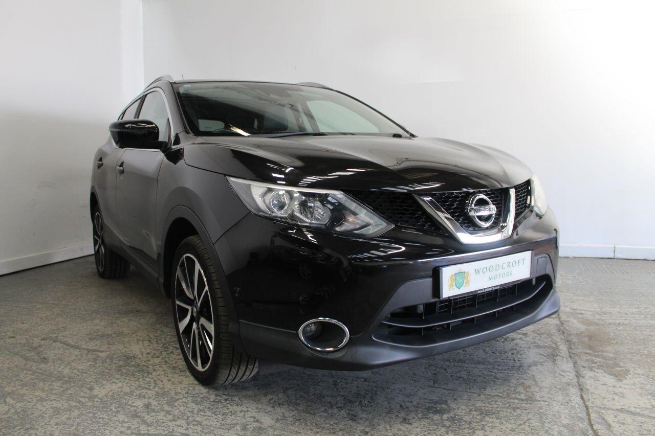 2016 Nissan Qashqai in Black for sale