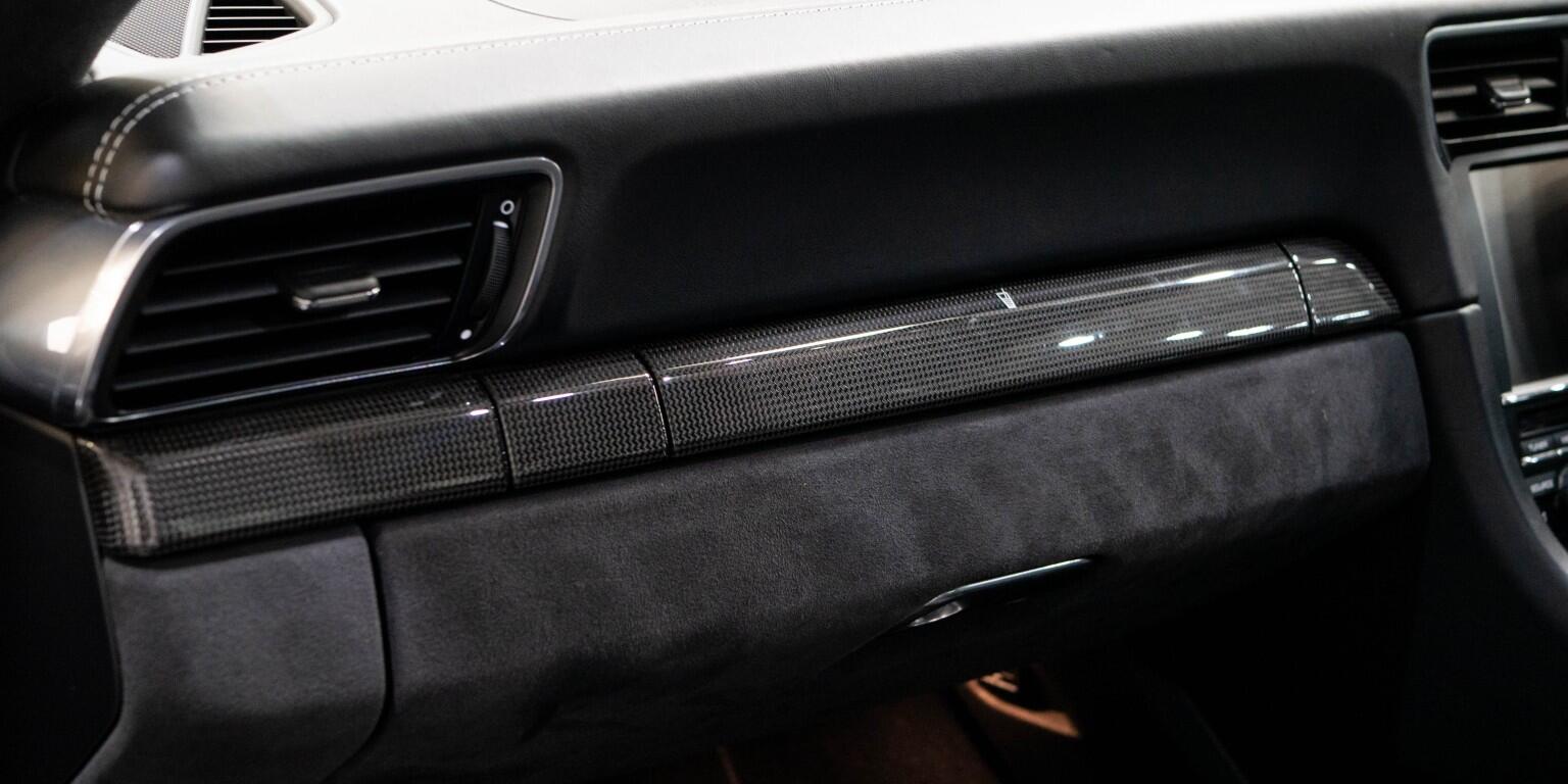 Porsche 911 view 30