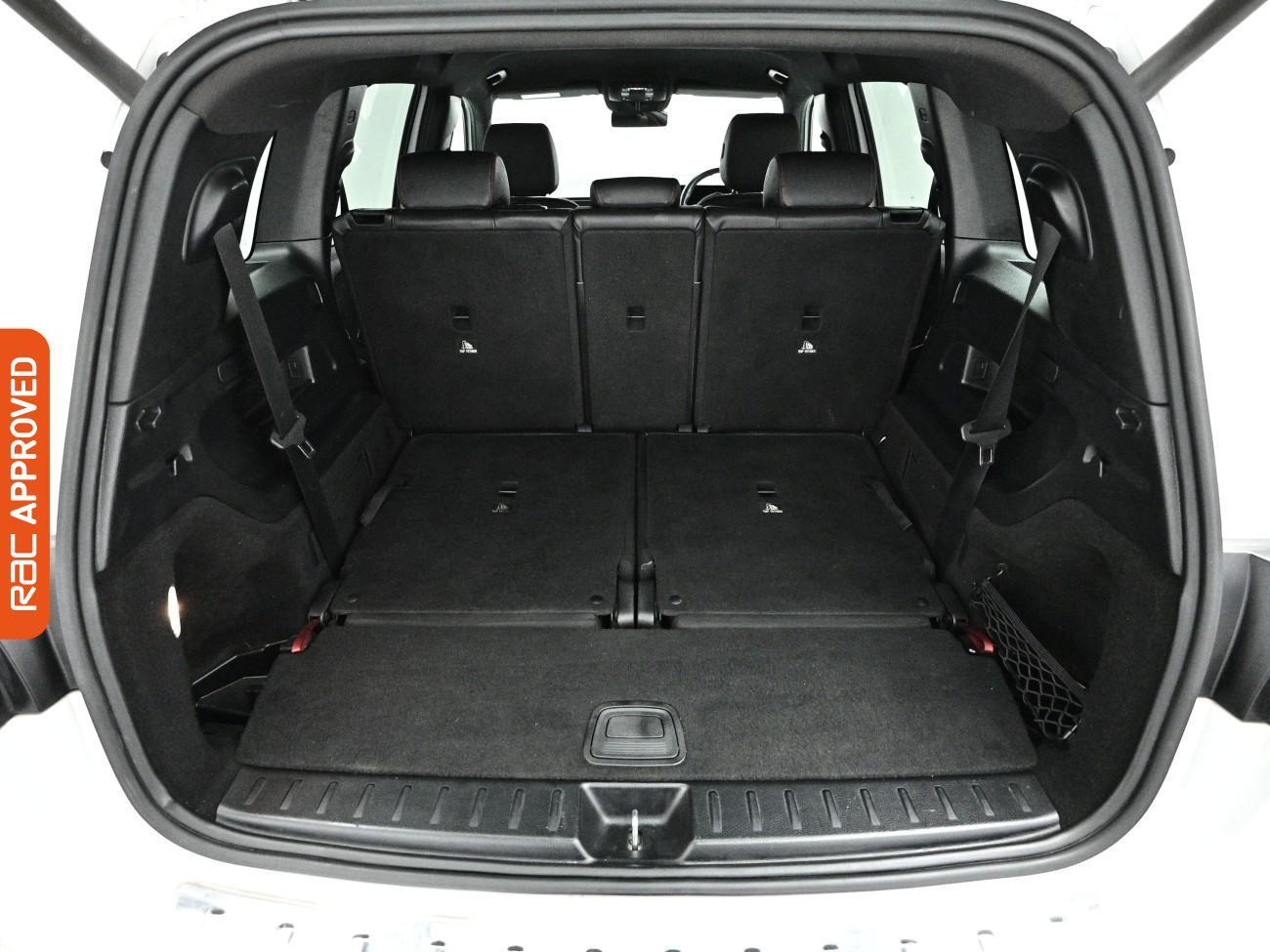 Mercedes-Benz GLB view 13