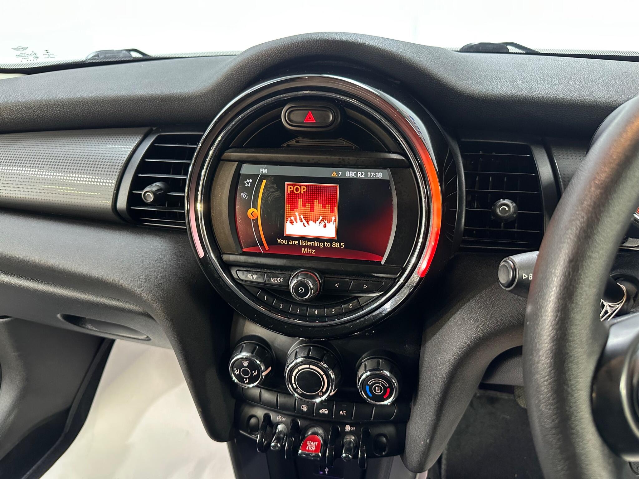 Mini Hatch view 35