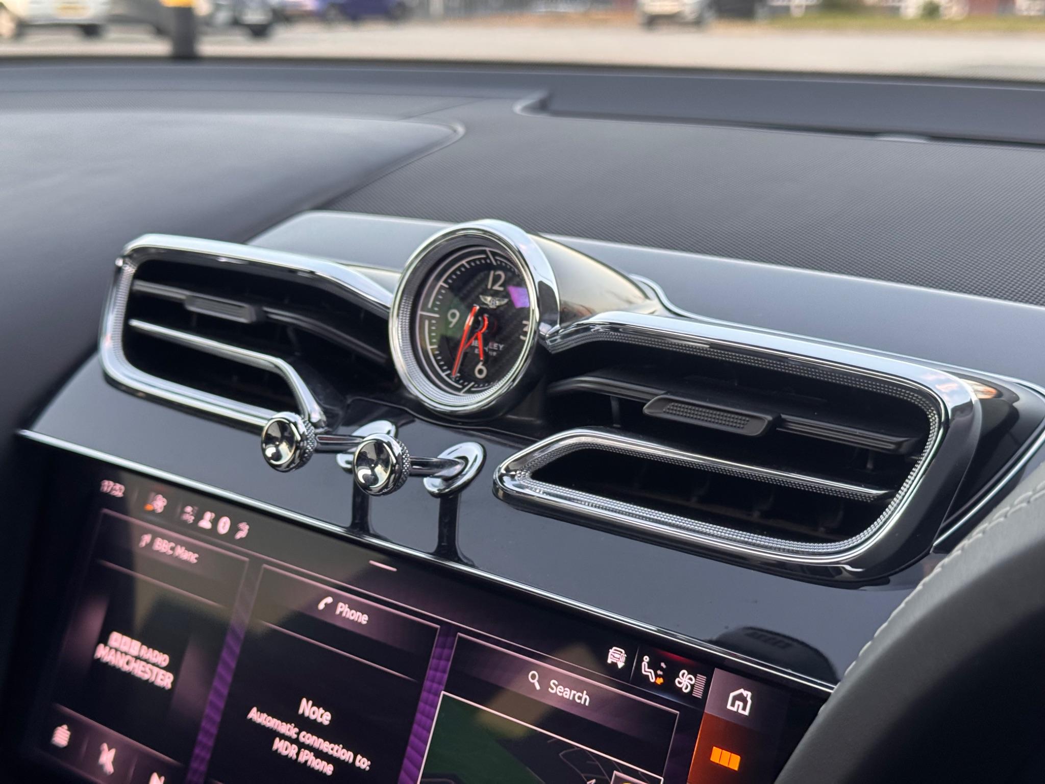 Bentley Bentayga view 22