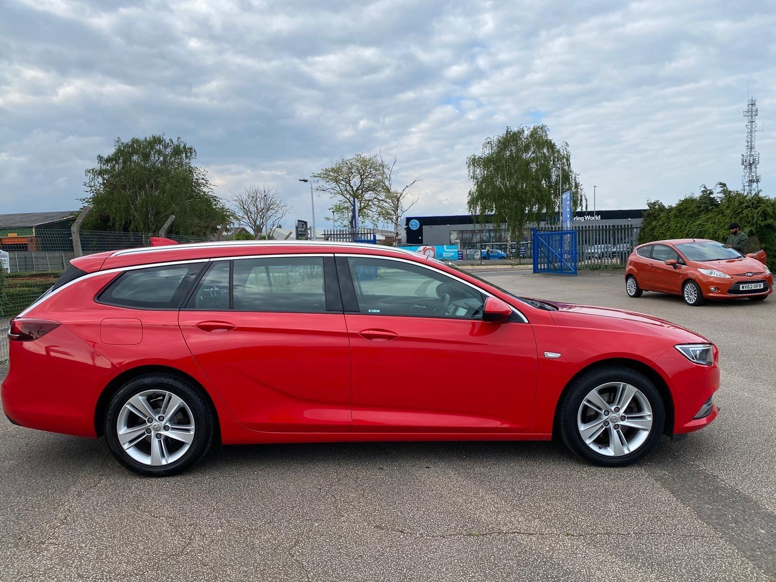 Vauxhall Insignia view 5