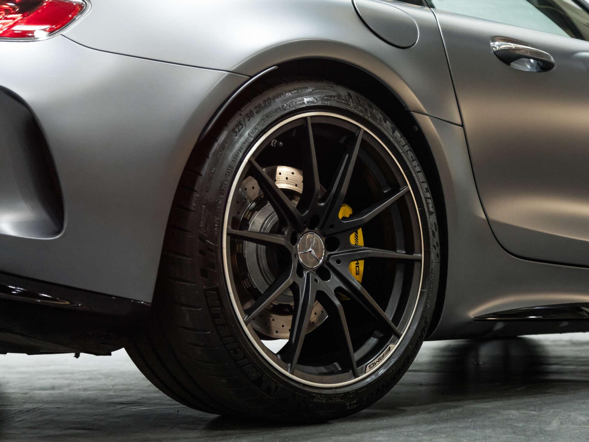 Mercedes-Benz Amg GT view 50