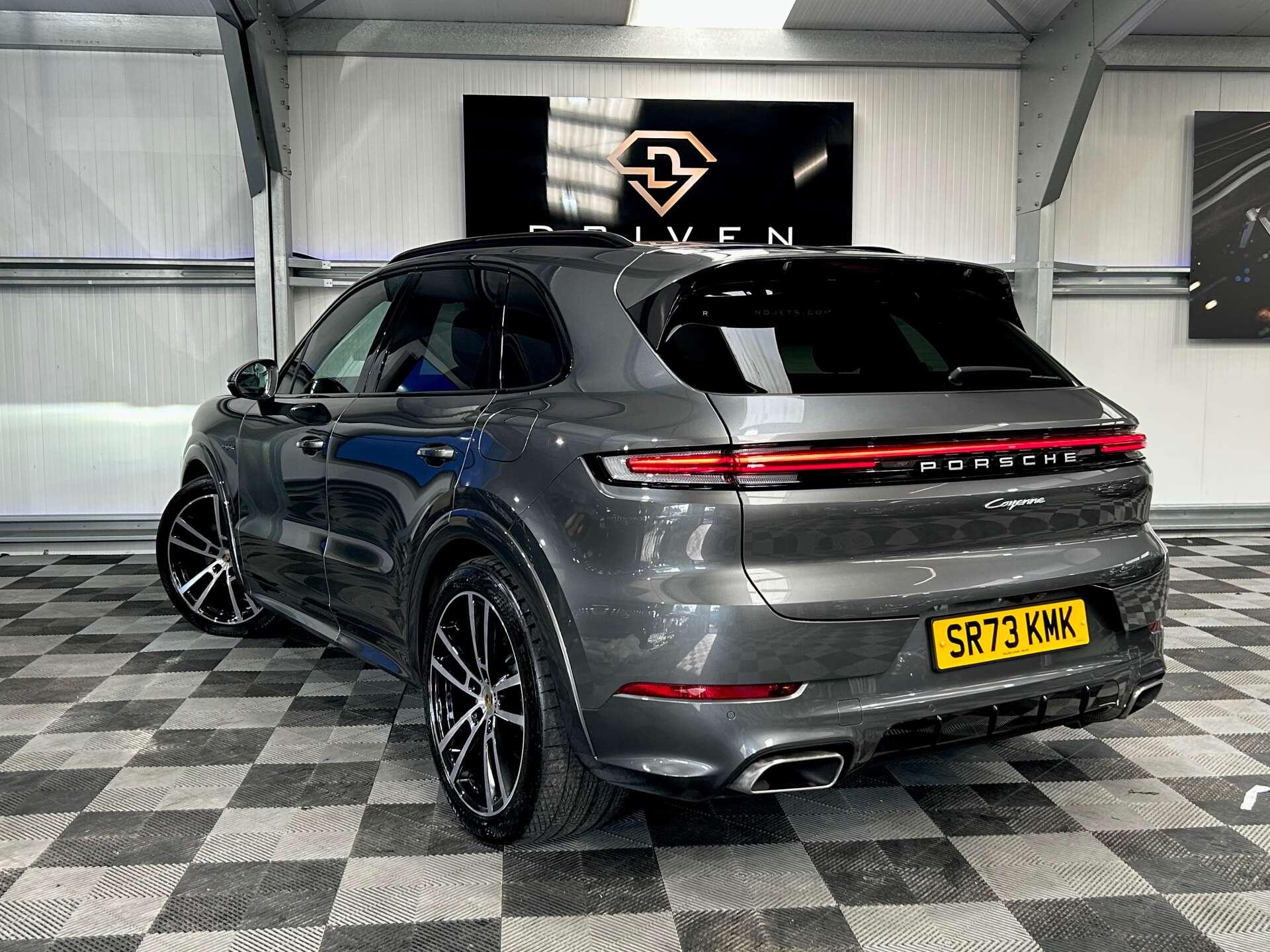 Porsche Cayenne view 15