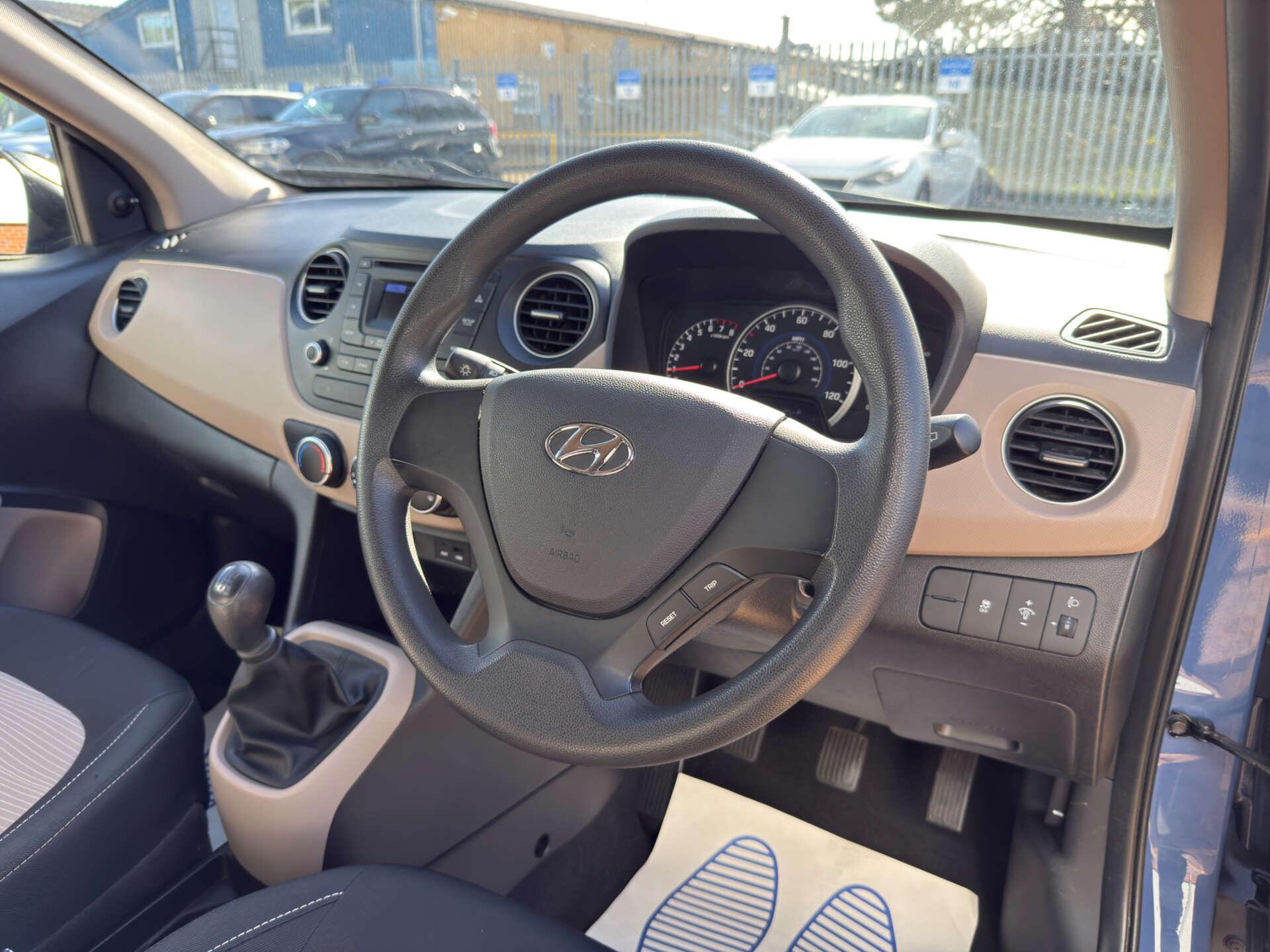 Hyundai I10 view 14