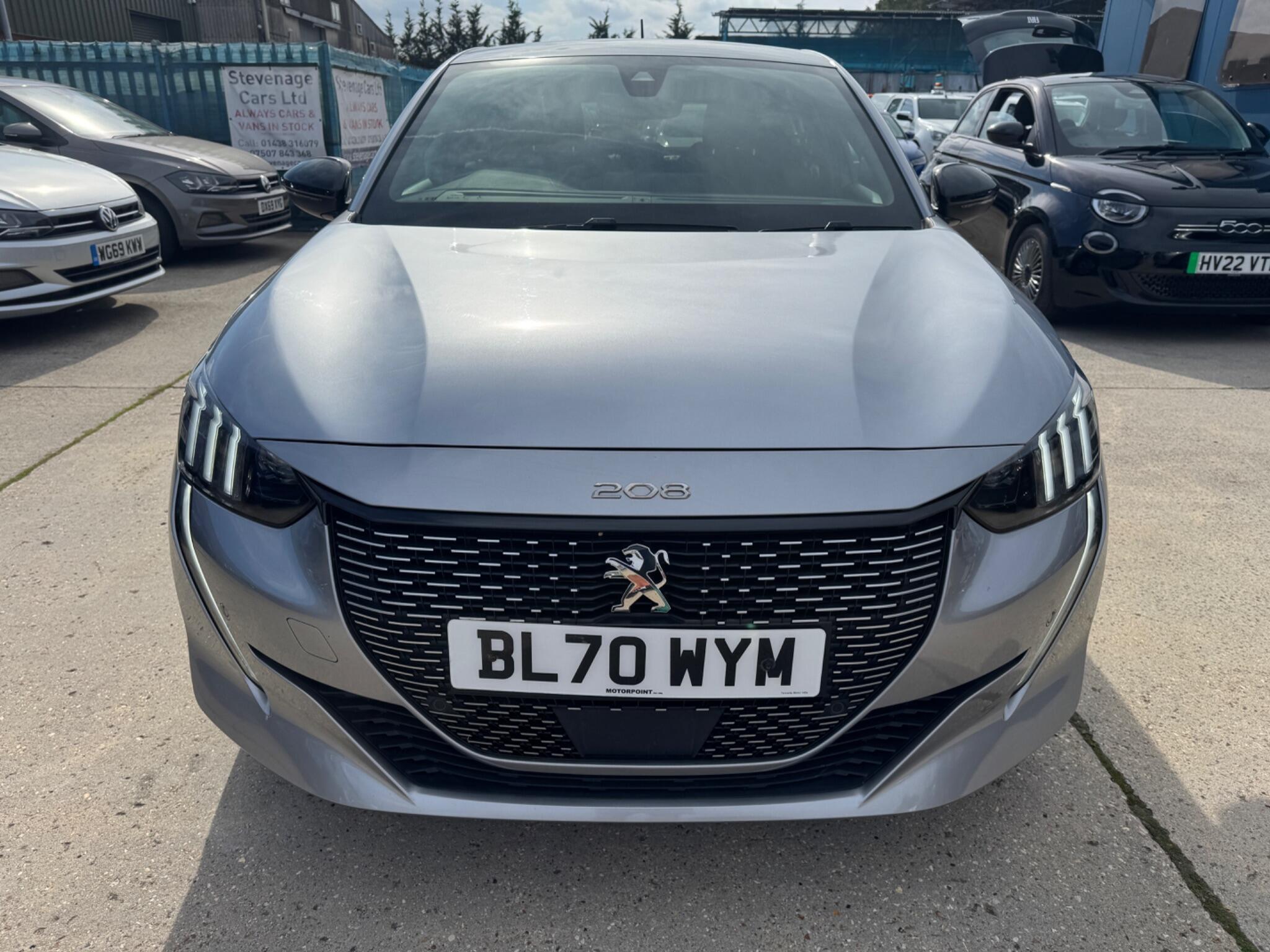 Peugeot E-208 view 4