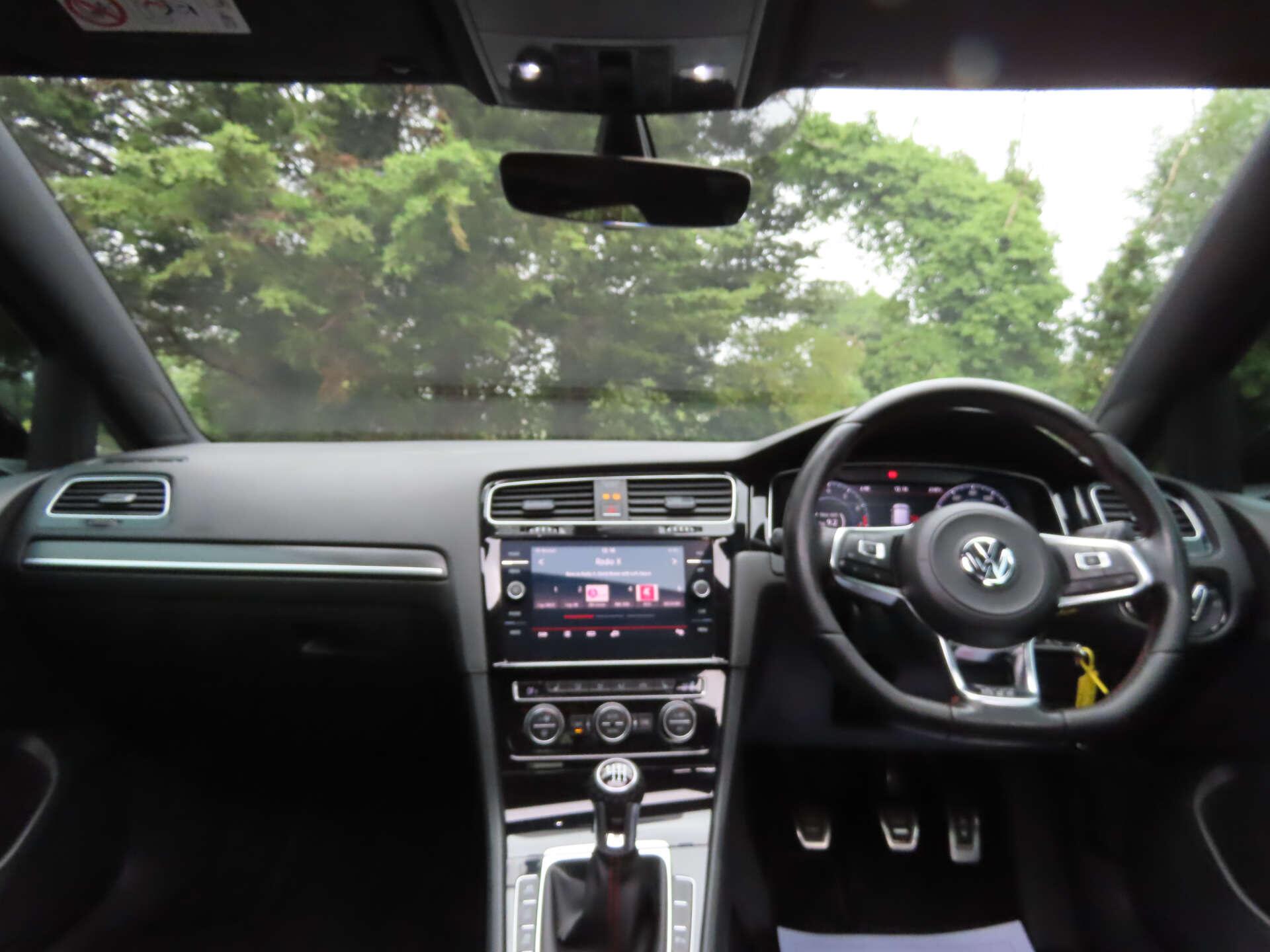 Volkswagen Golf view 9