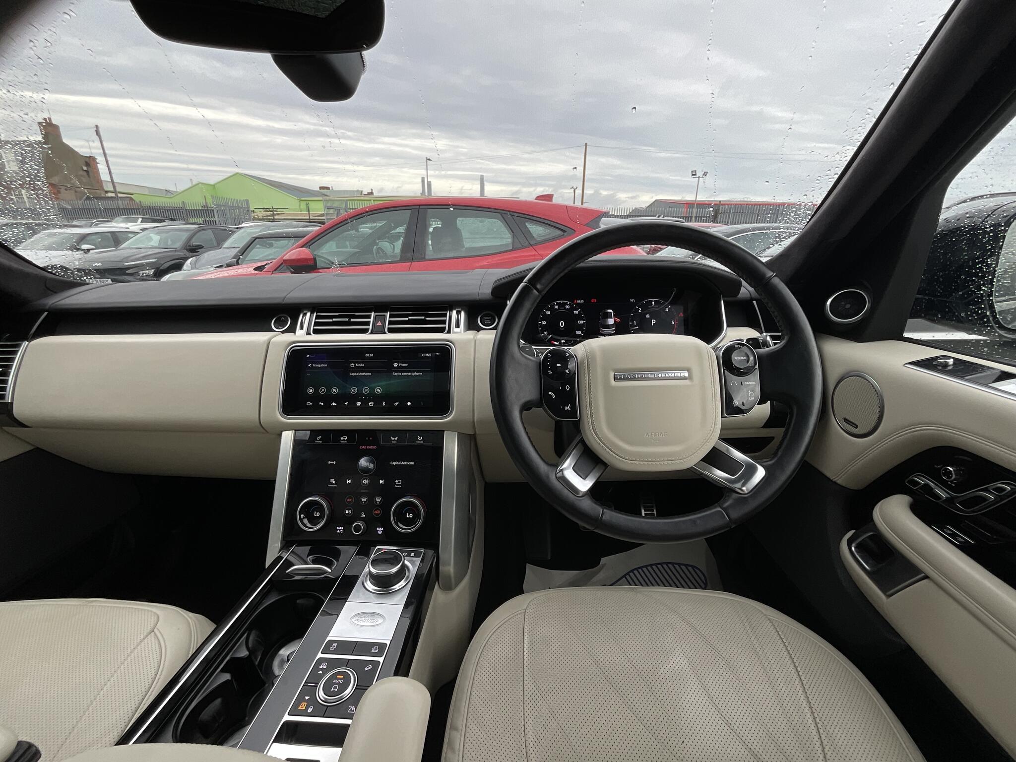 Land Rover Range Rover view 5