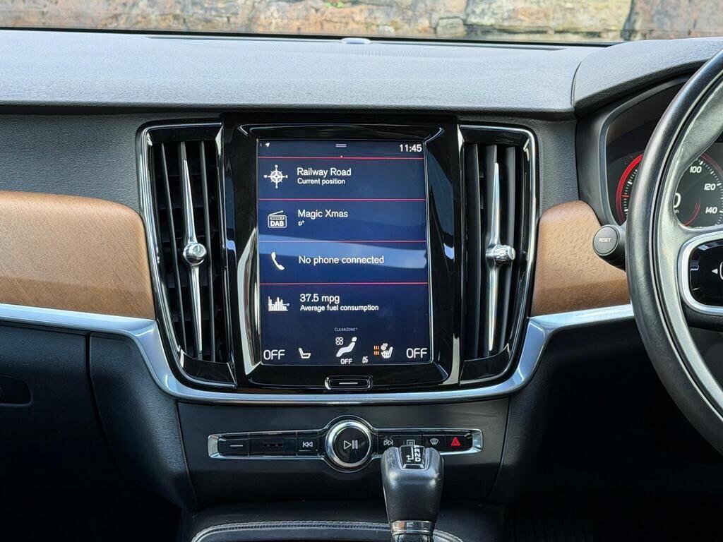 Volvo S90 view 29