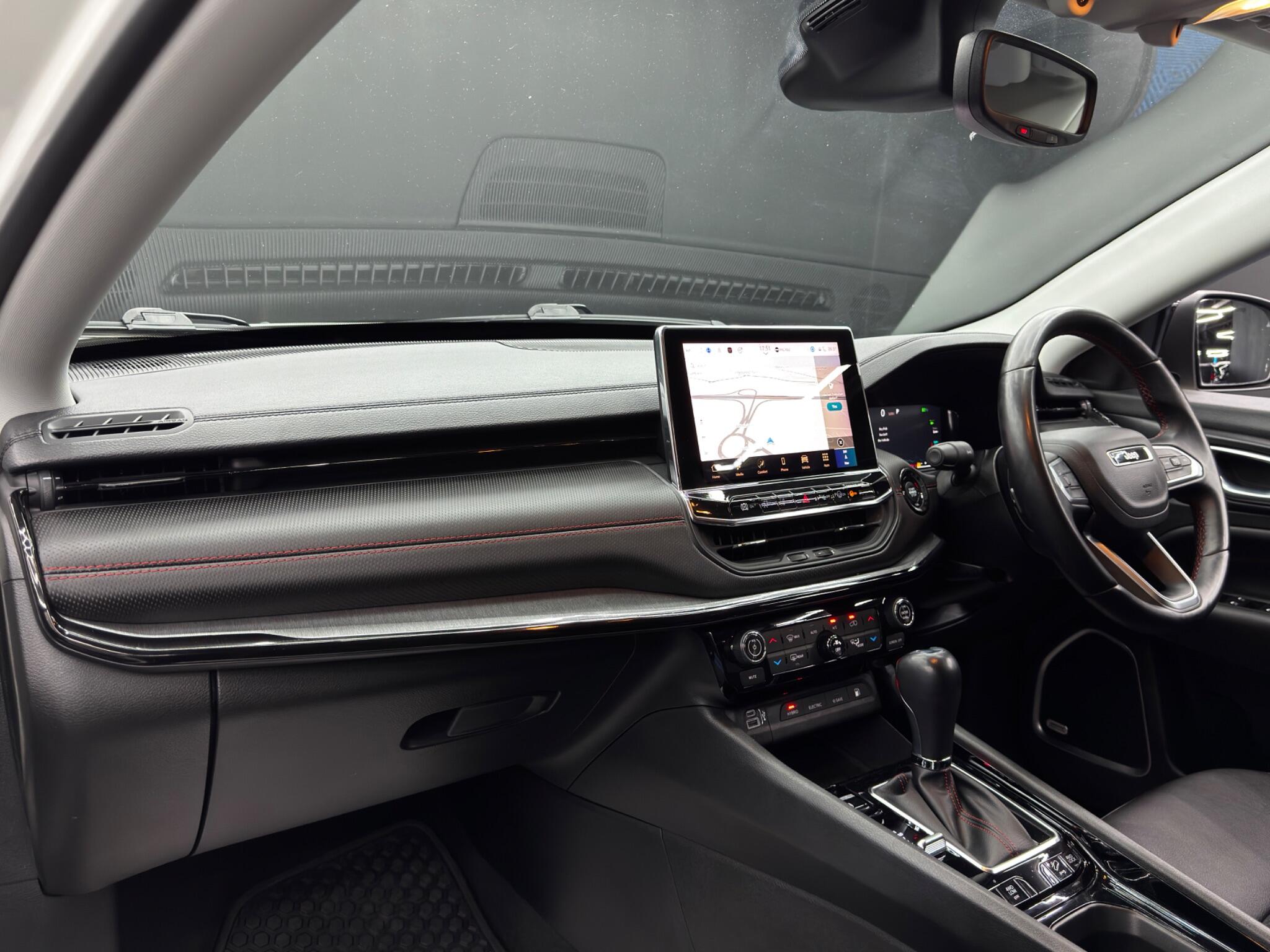 Jeep Compass view 11
