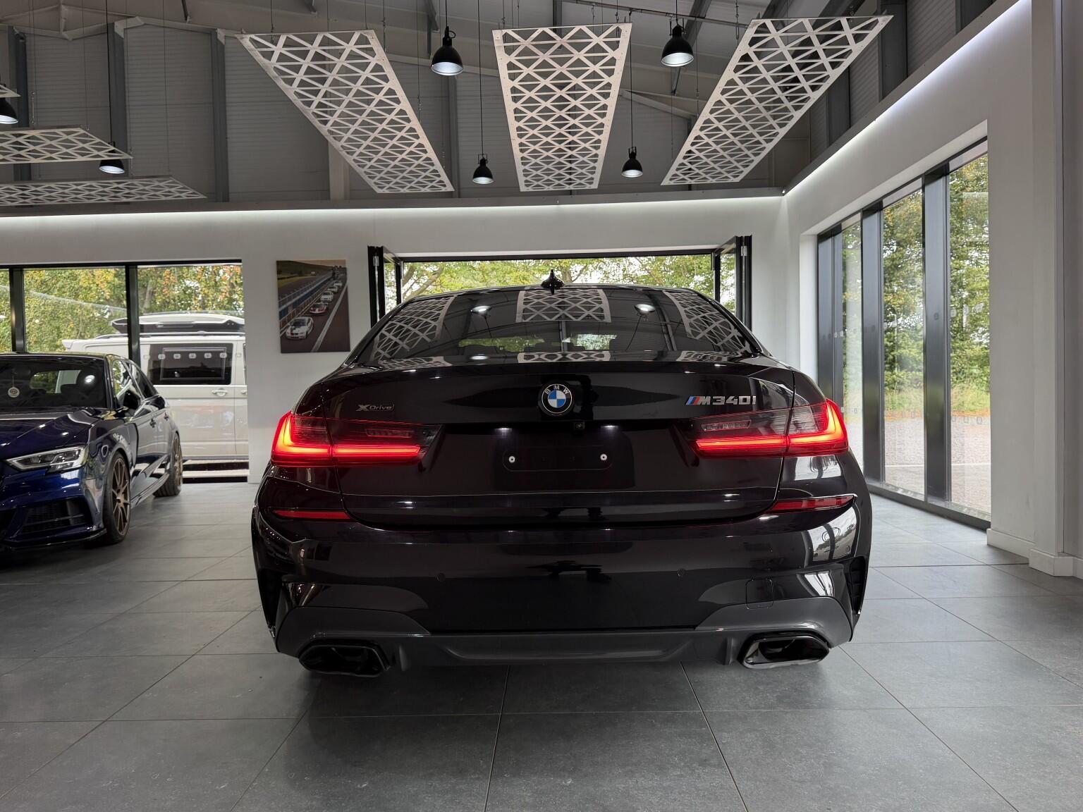 BMW 3 Series view 41