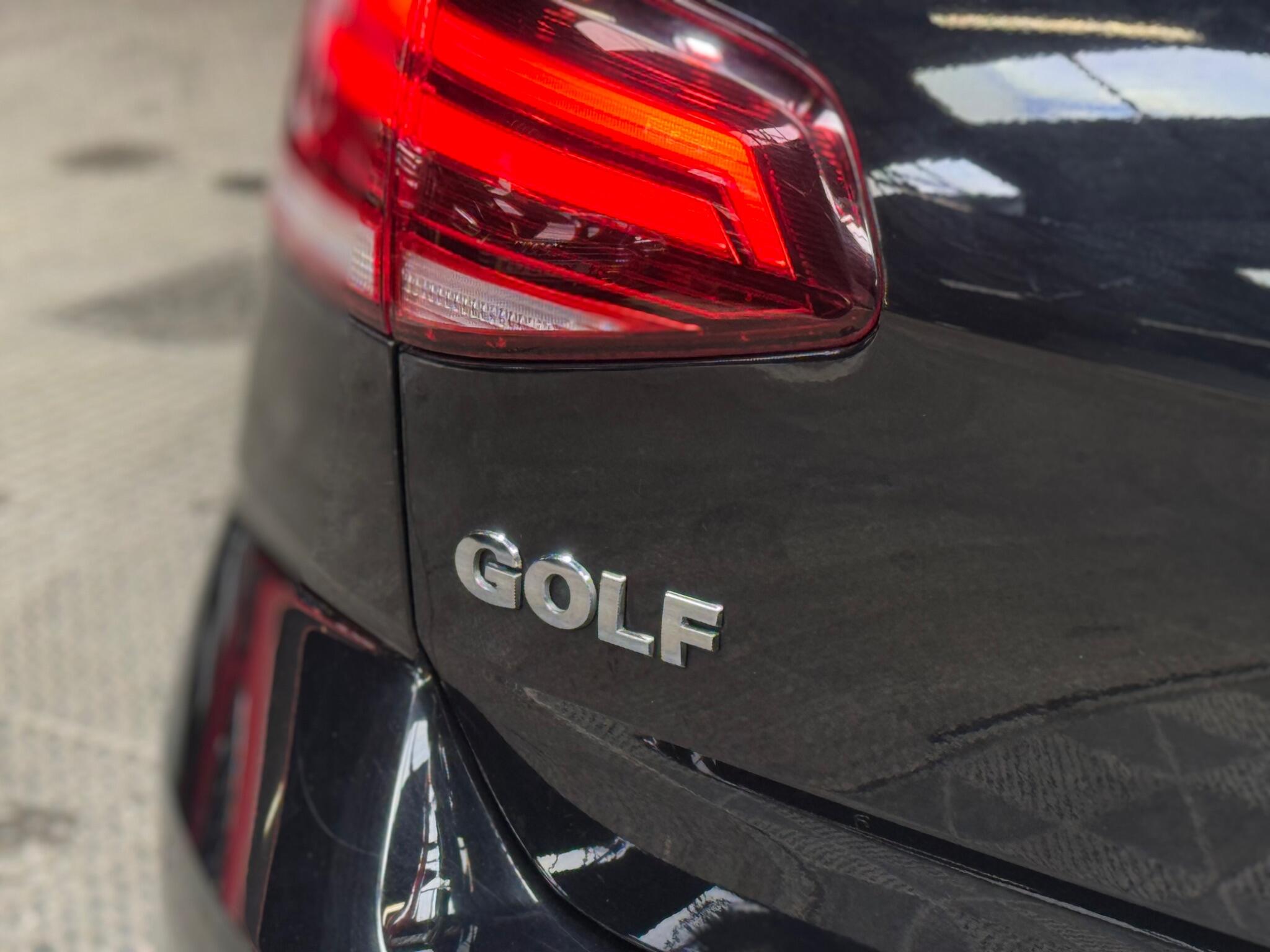 Volkswagen Golf view 14