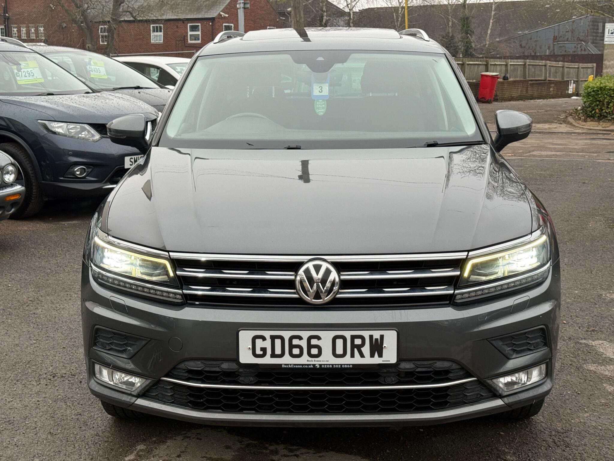 Volkswagen Tiguan - Image 9