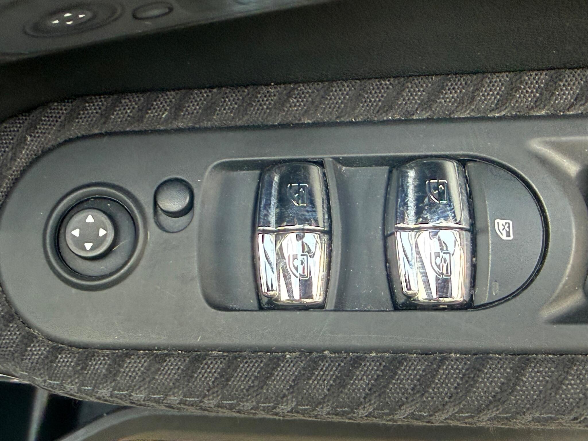 Mini Countryman view 10