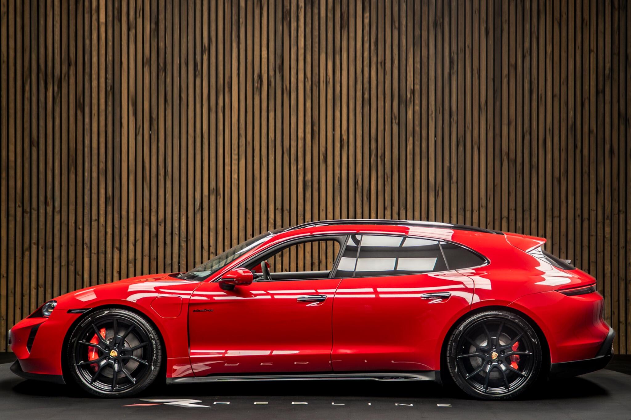 Porsche Taycan view 7