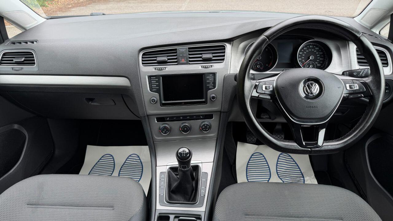 Volkswagen Golf view 15