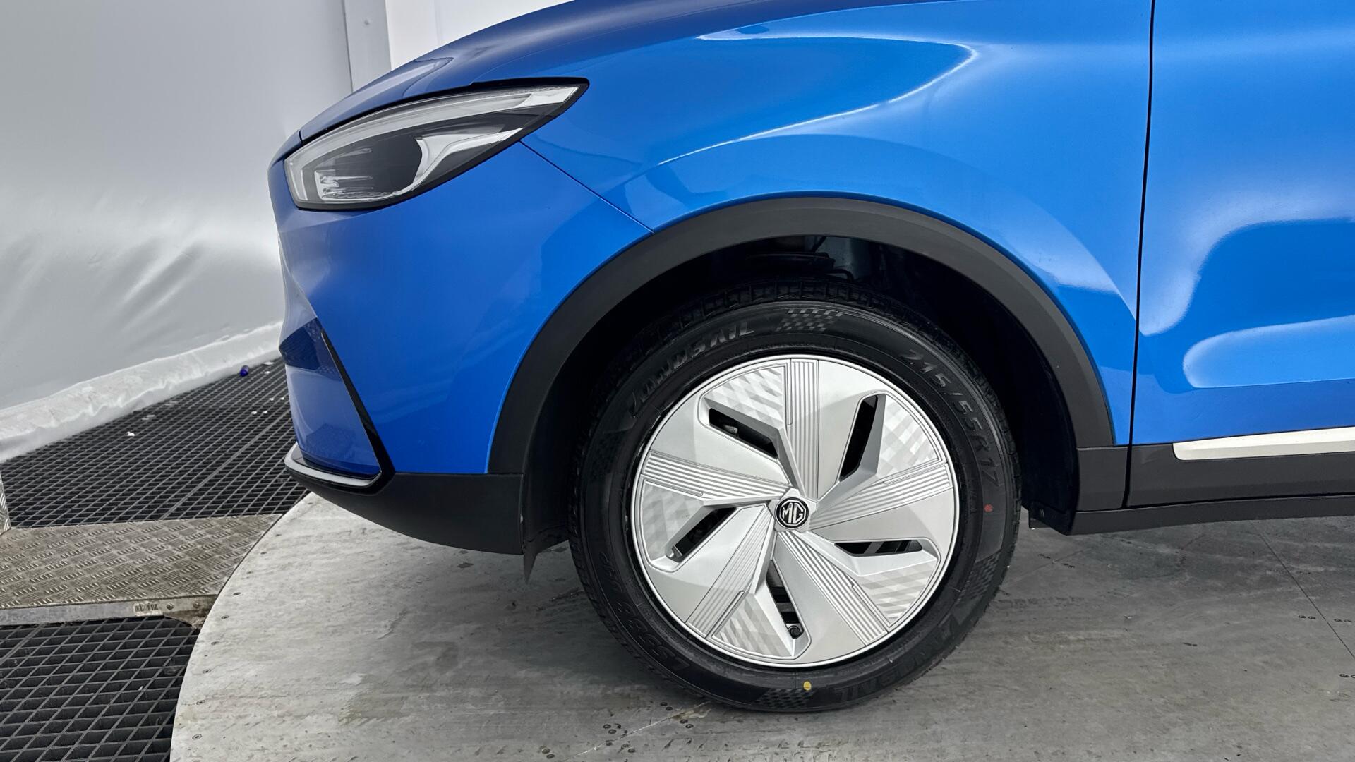 MG ZS view 22