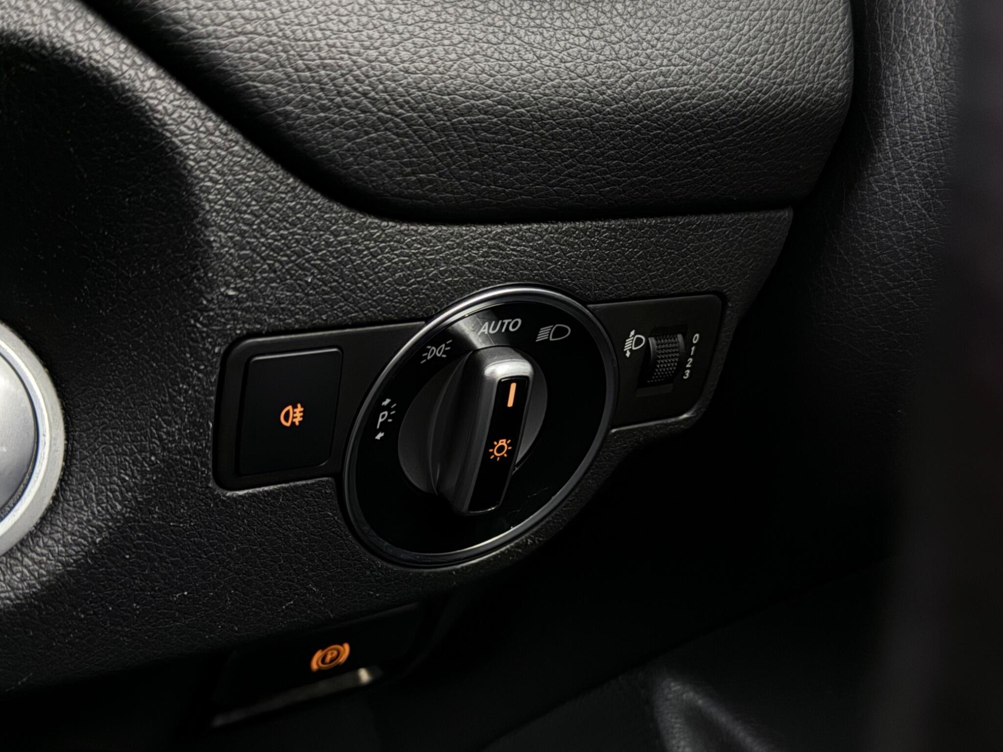 Mercedes-Benz Cla view 17